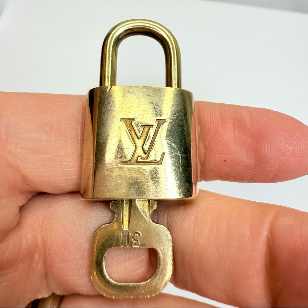 Louis Vuitton Gold Padlock #311 with Key. VGUC - Picture 3 of 7